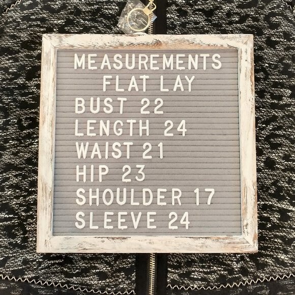 Chico's Black White Knit Animal Print Jacket Size 2 (L) Jacquard Full Zip - Picture 10 of 10